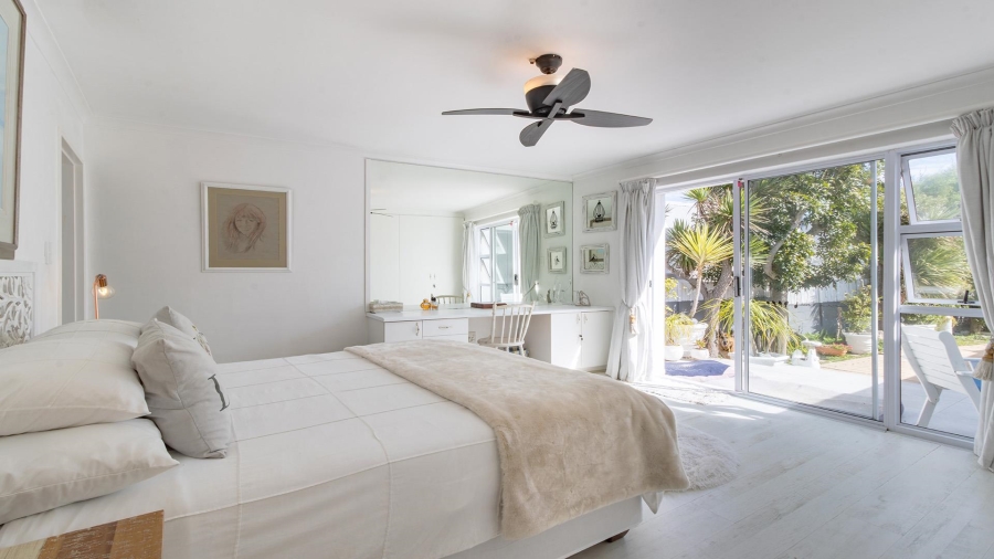 4 Bedroom Property for Sale in Grotto Bay Western Cape